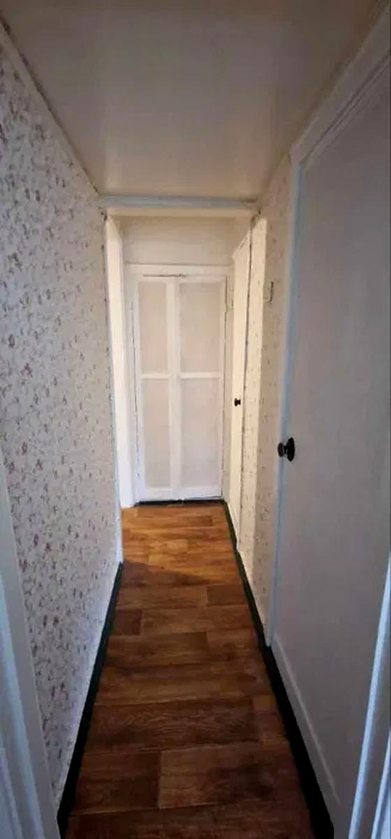 1869954210935404