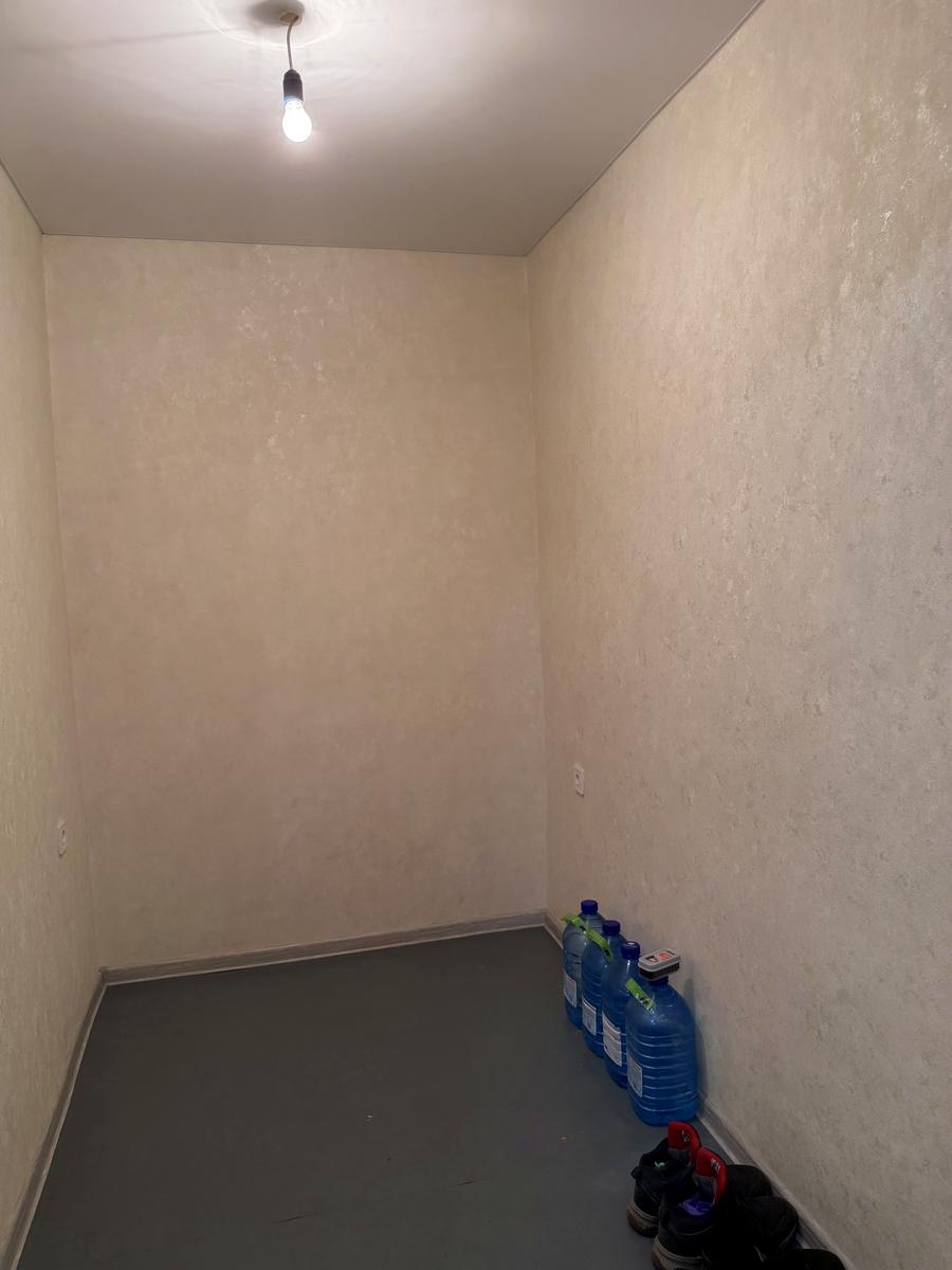 1869956475676500