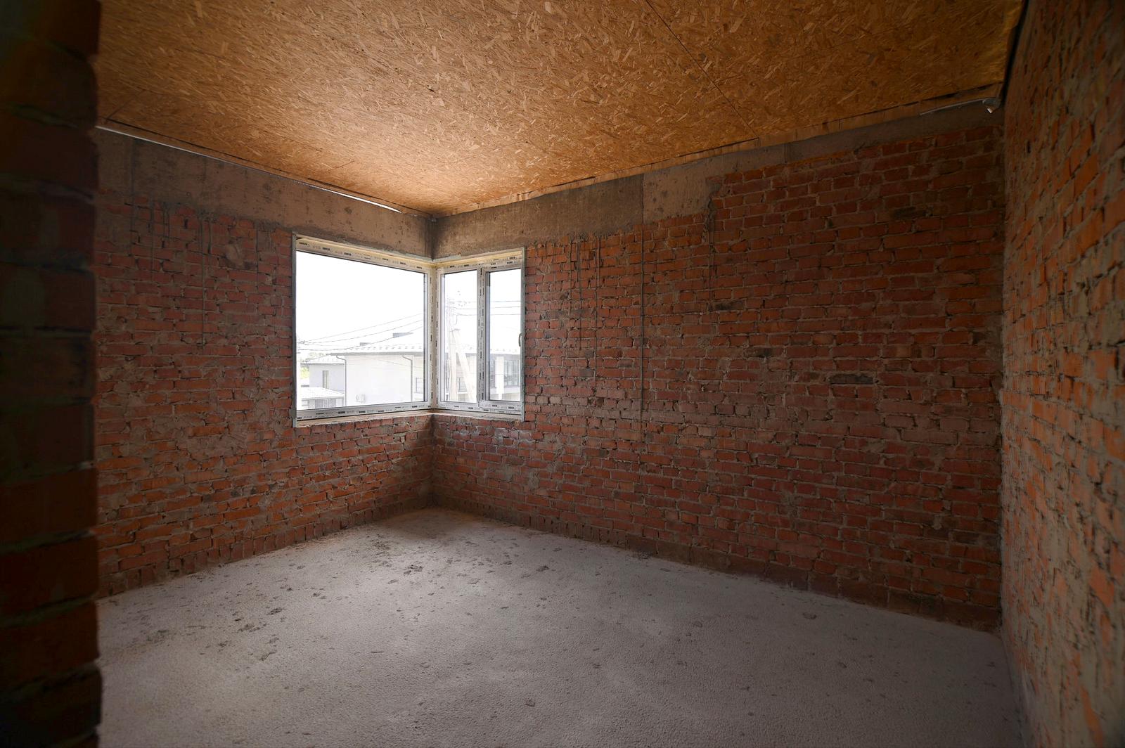 1869956654593325