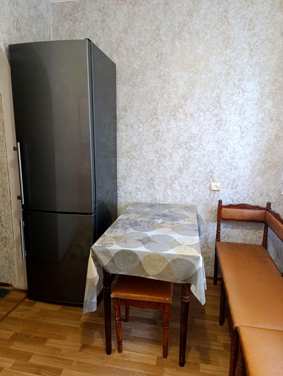 1869956946914535