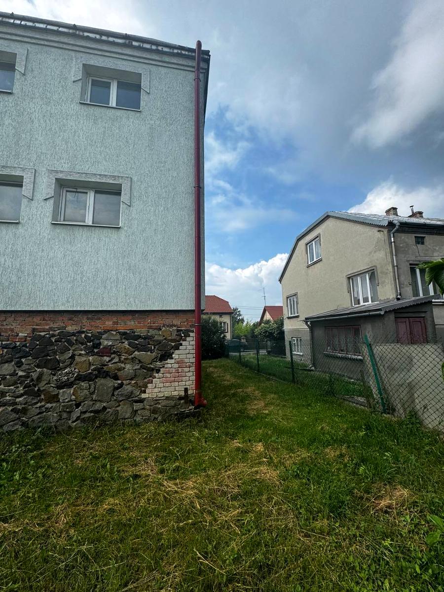 1869957547348785