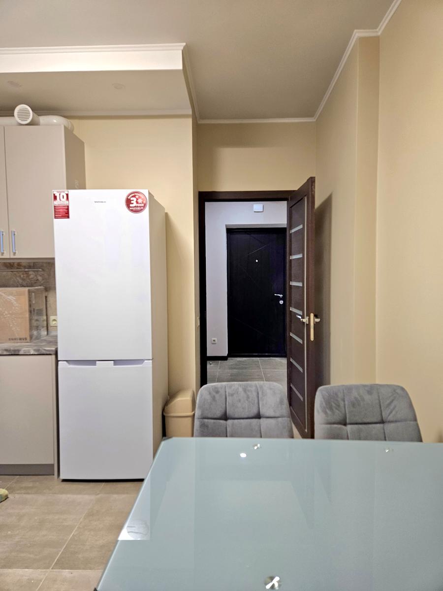 1869957807194196