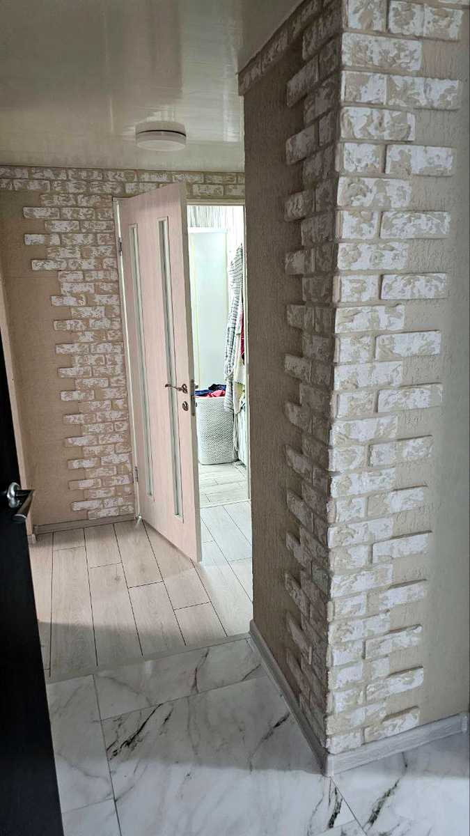 1869959088479206