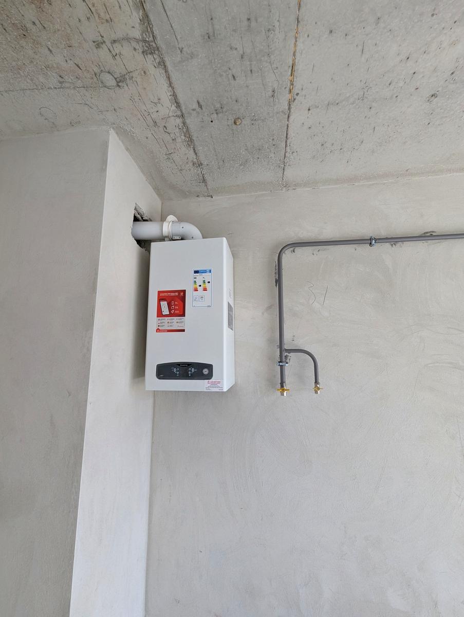1869959715686192