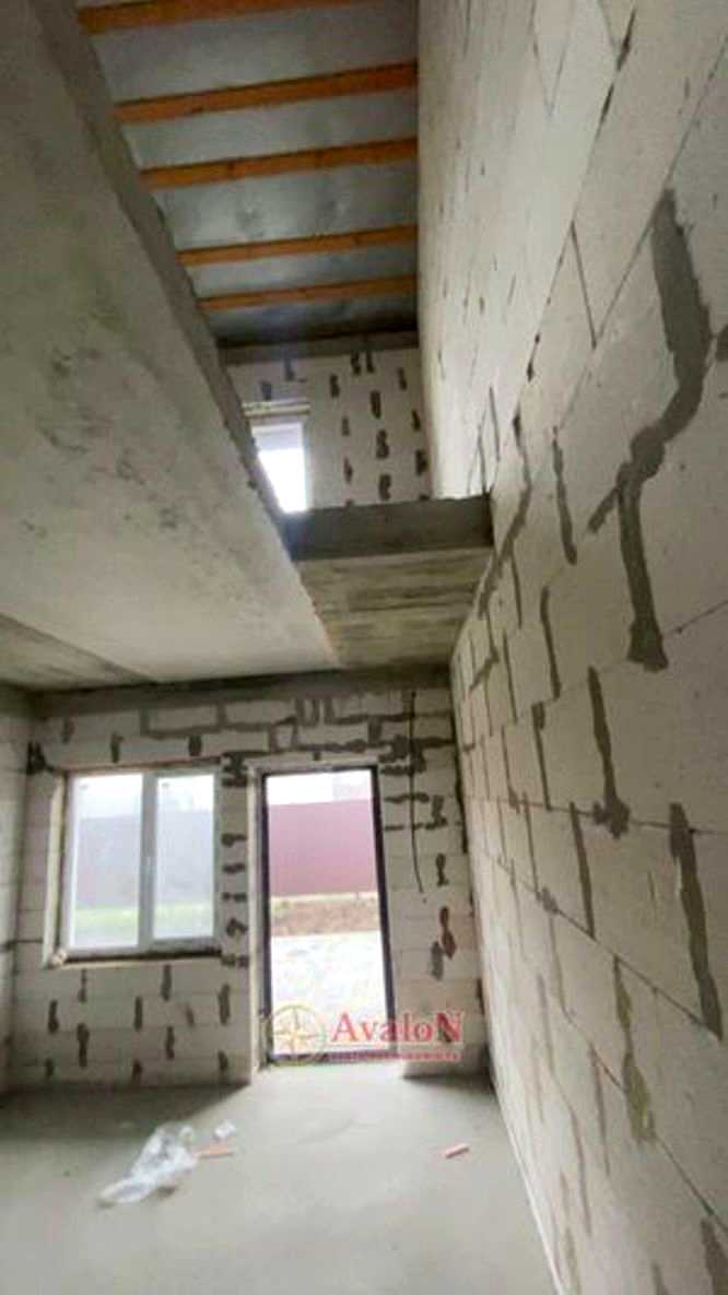 1869960661614725