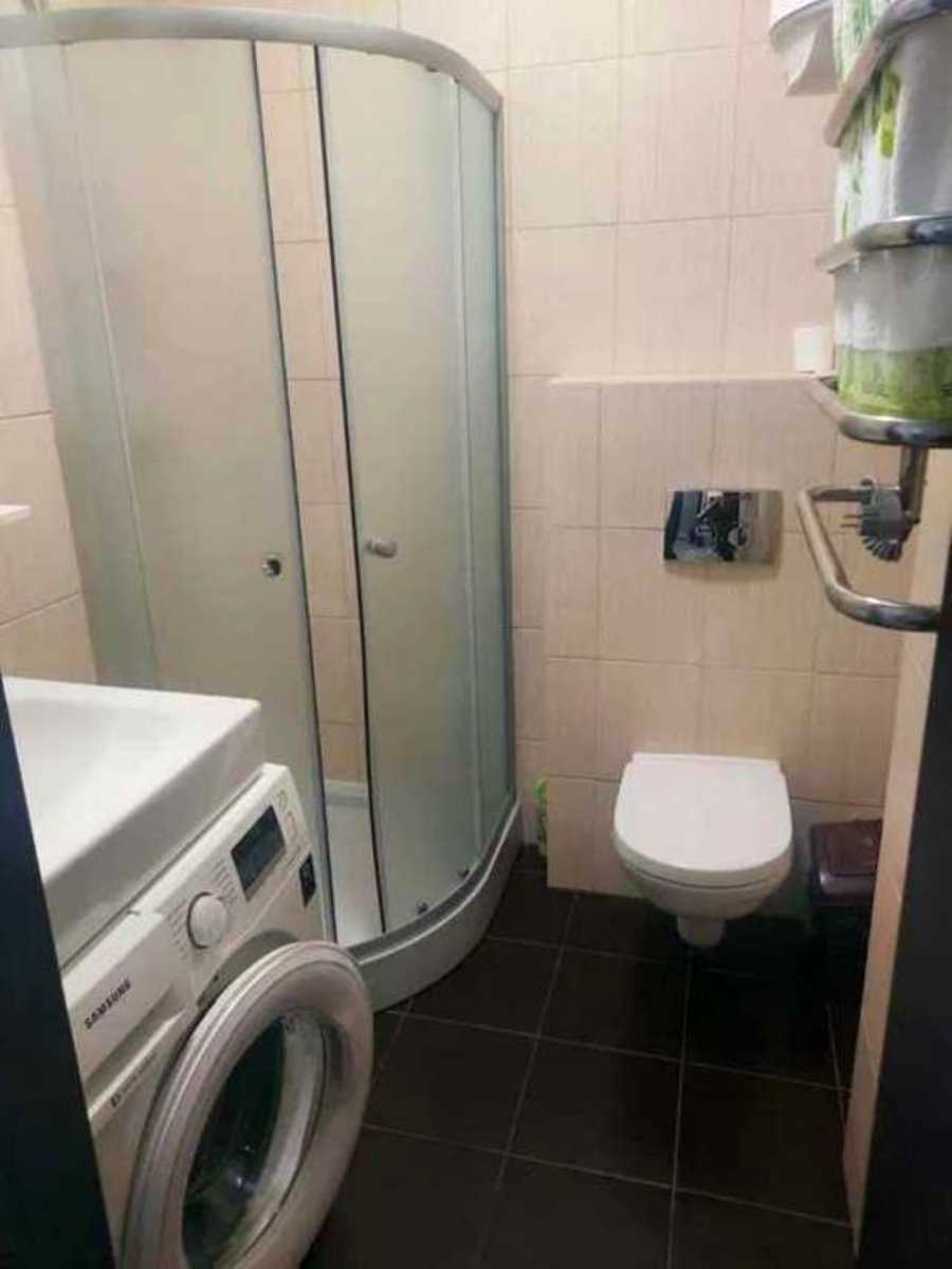 1869966918506608