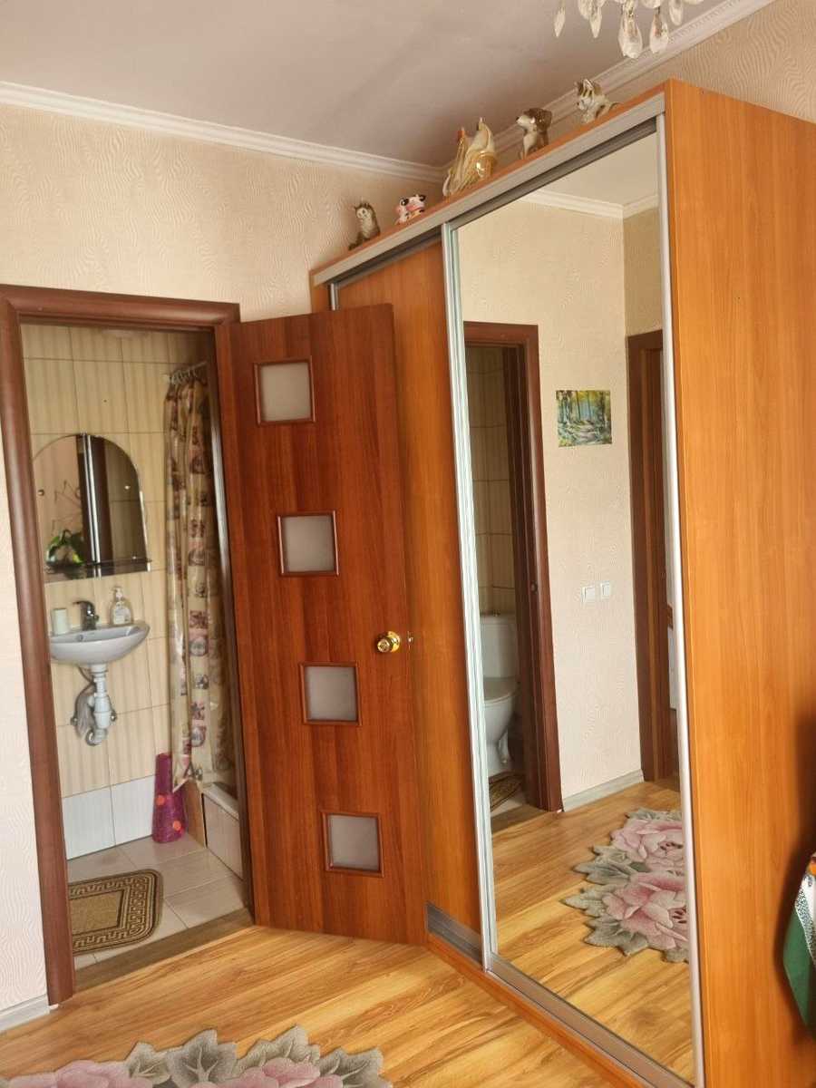 1869967161684303