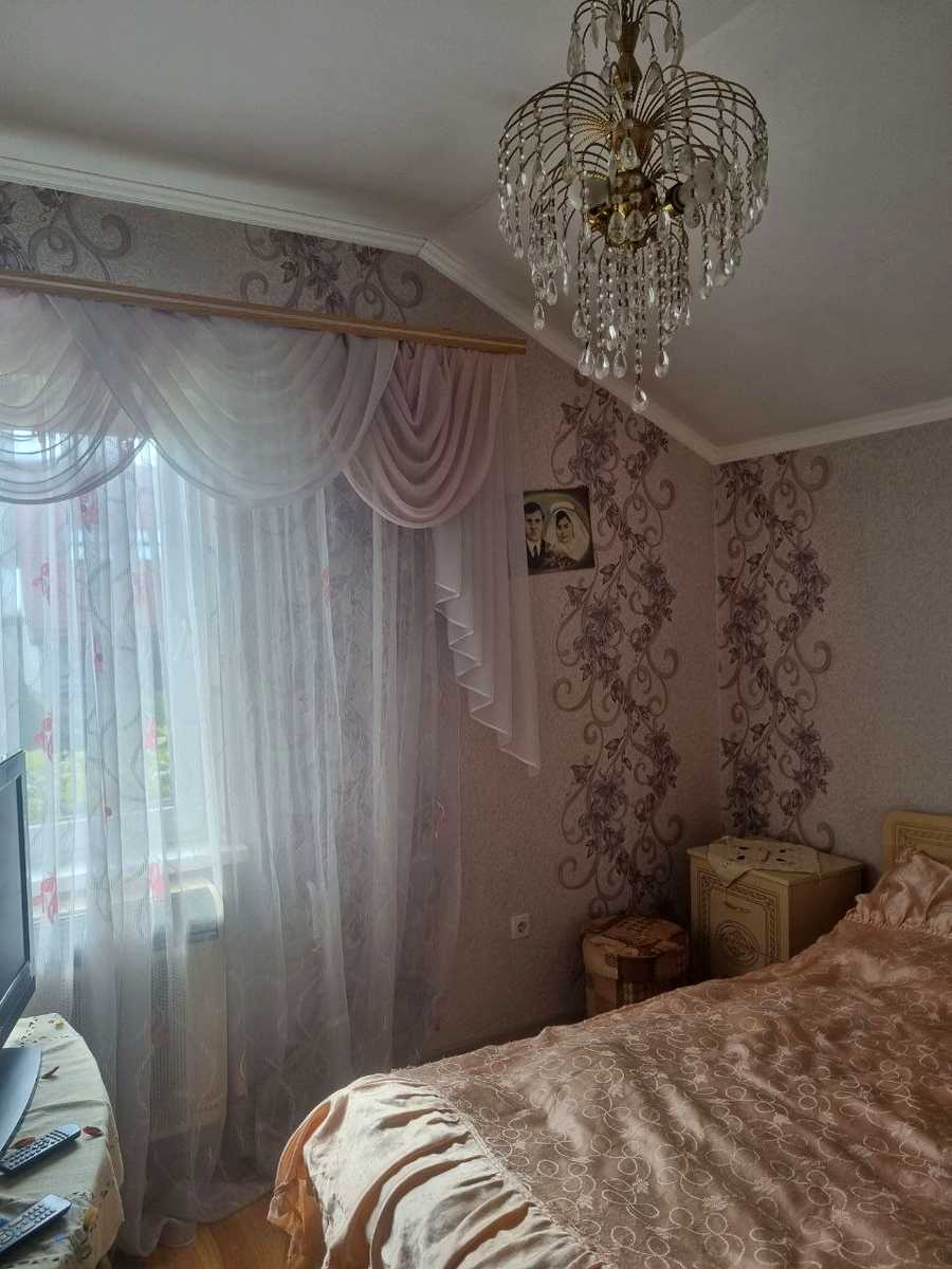 1869967162639466