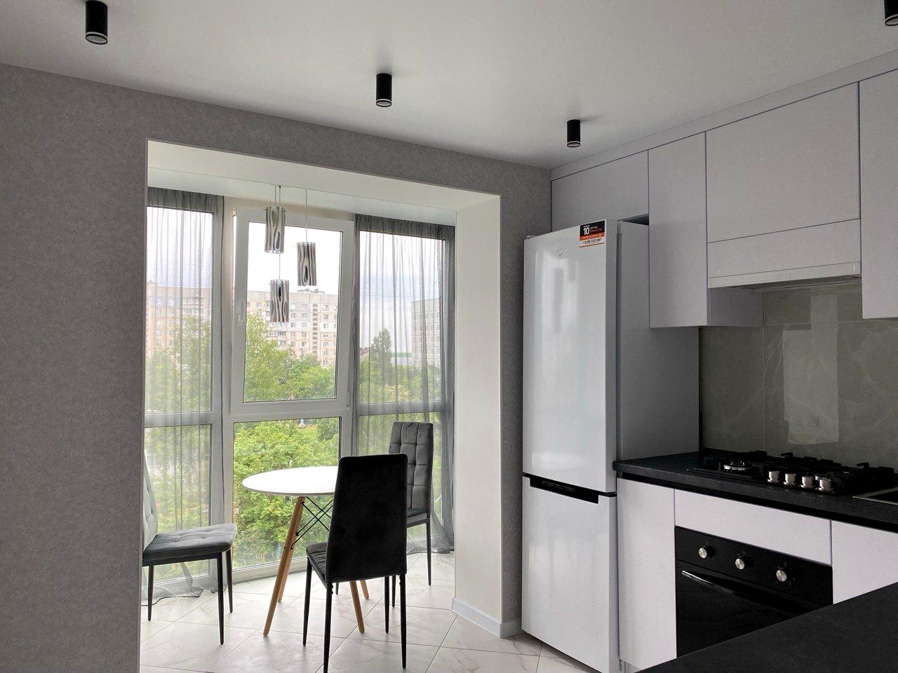 1869969836477260