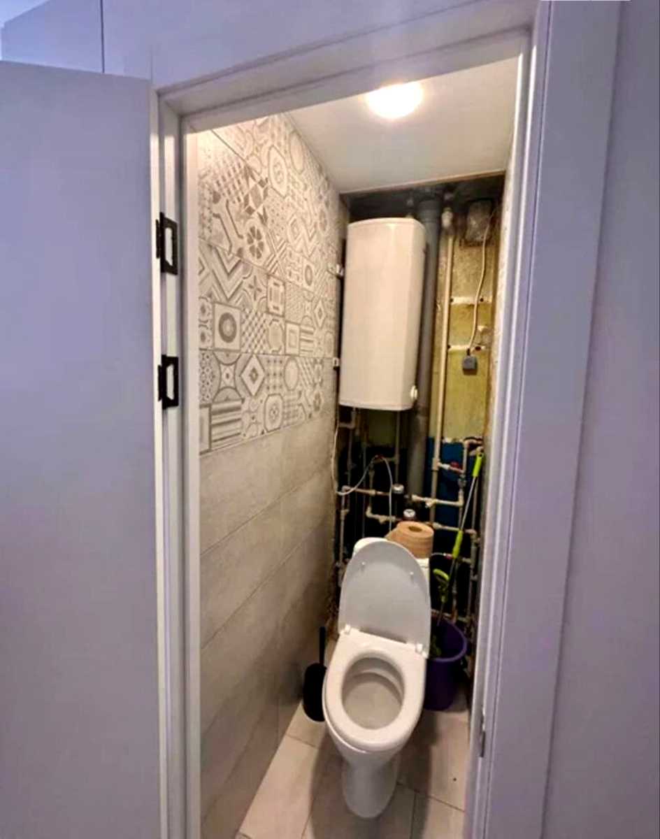 1869972944029826