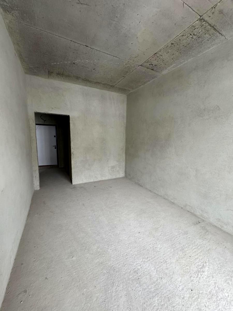1869976104338809
