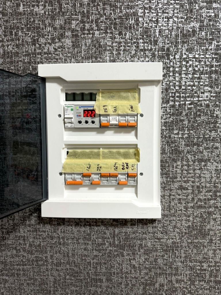 1869980732700448