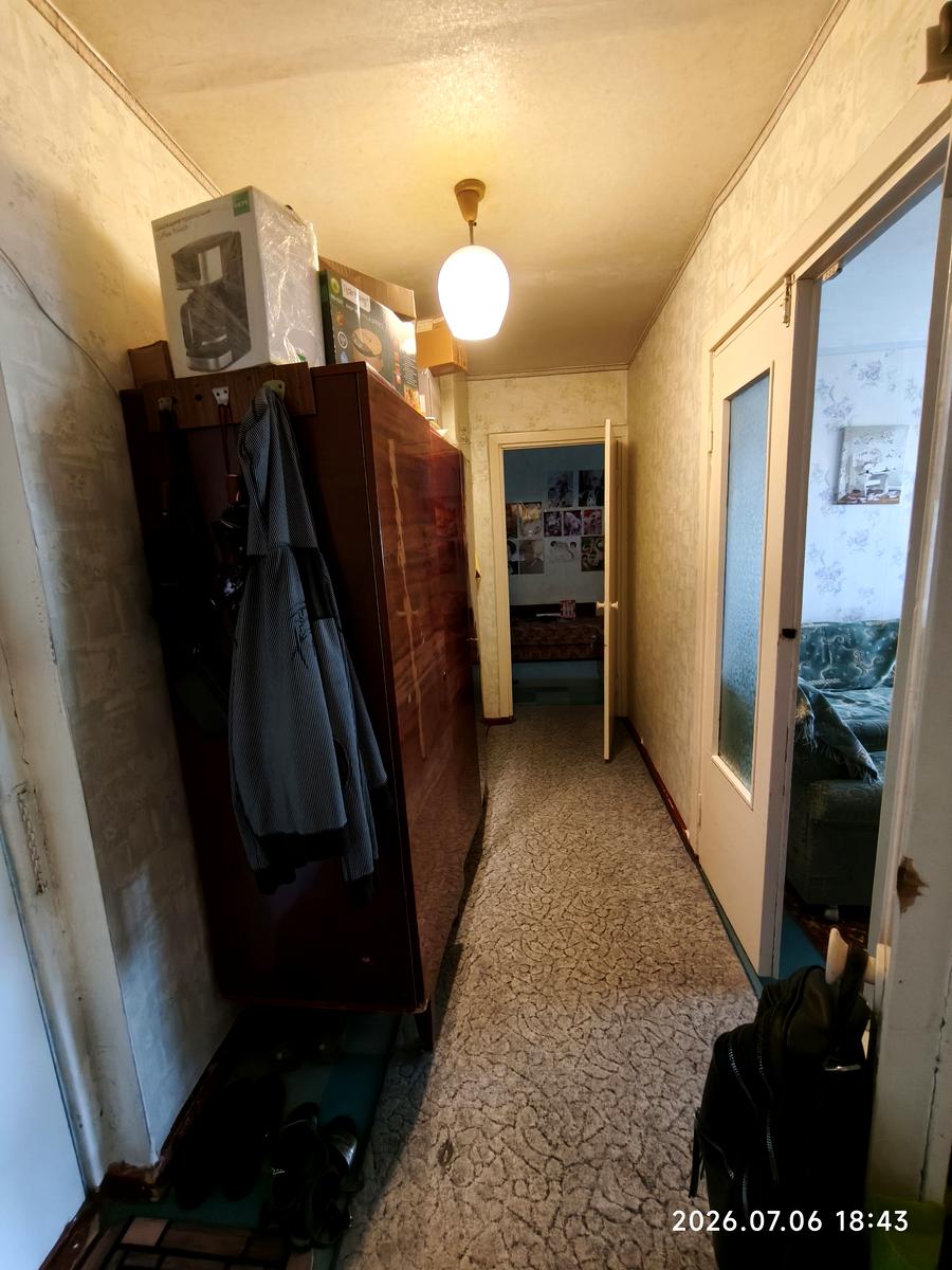 1869986889990455