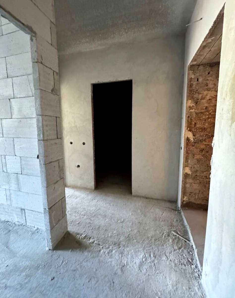 1870001757310431