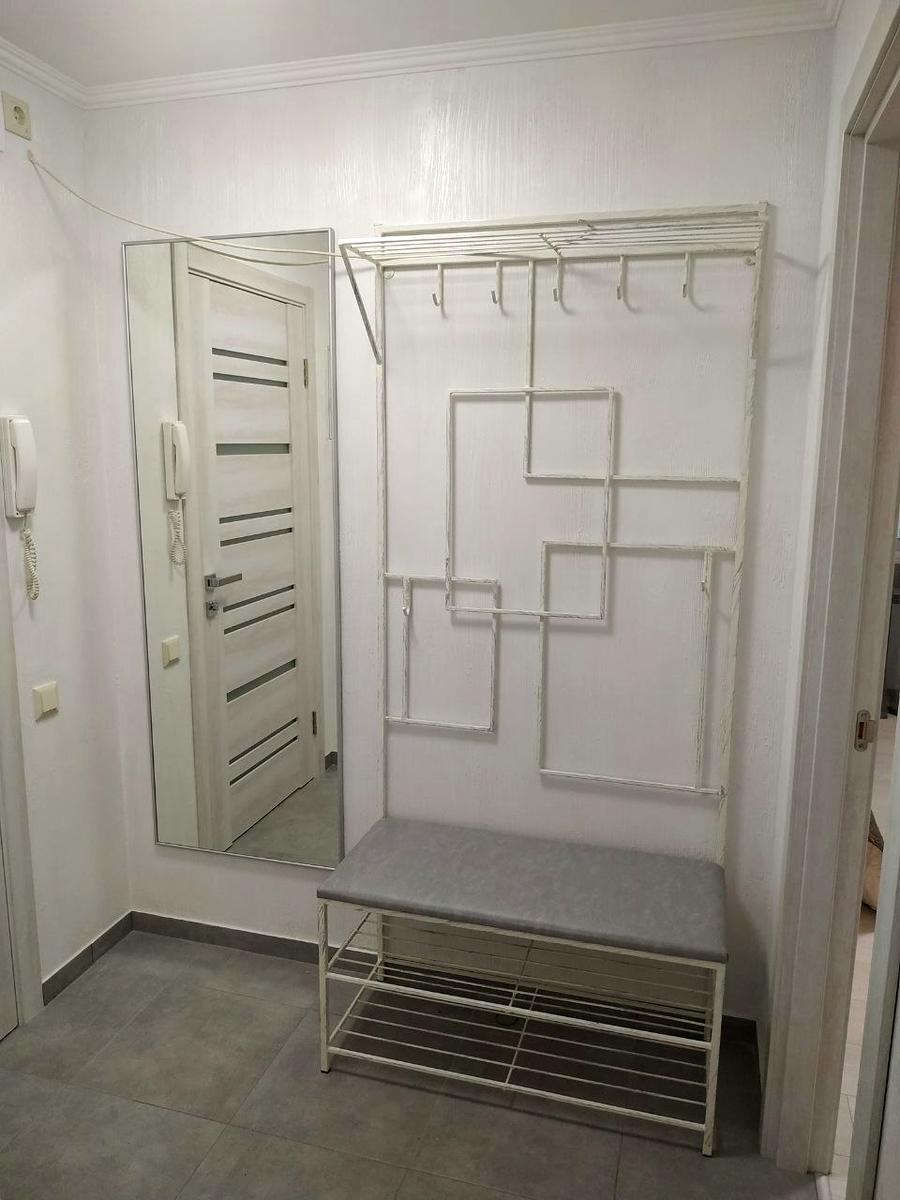 1870032338303696
