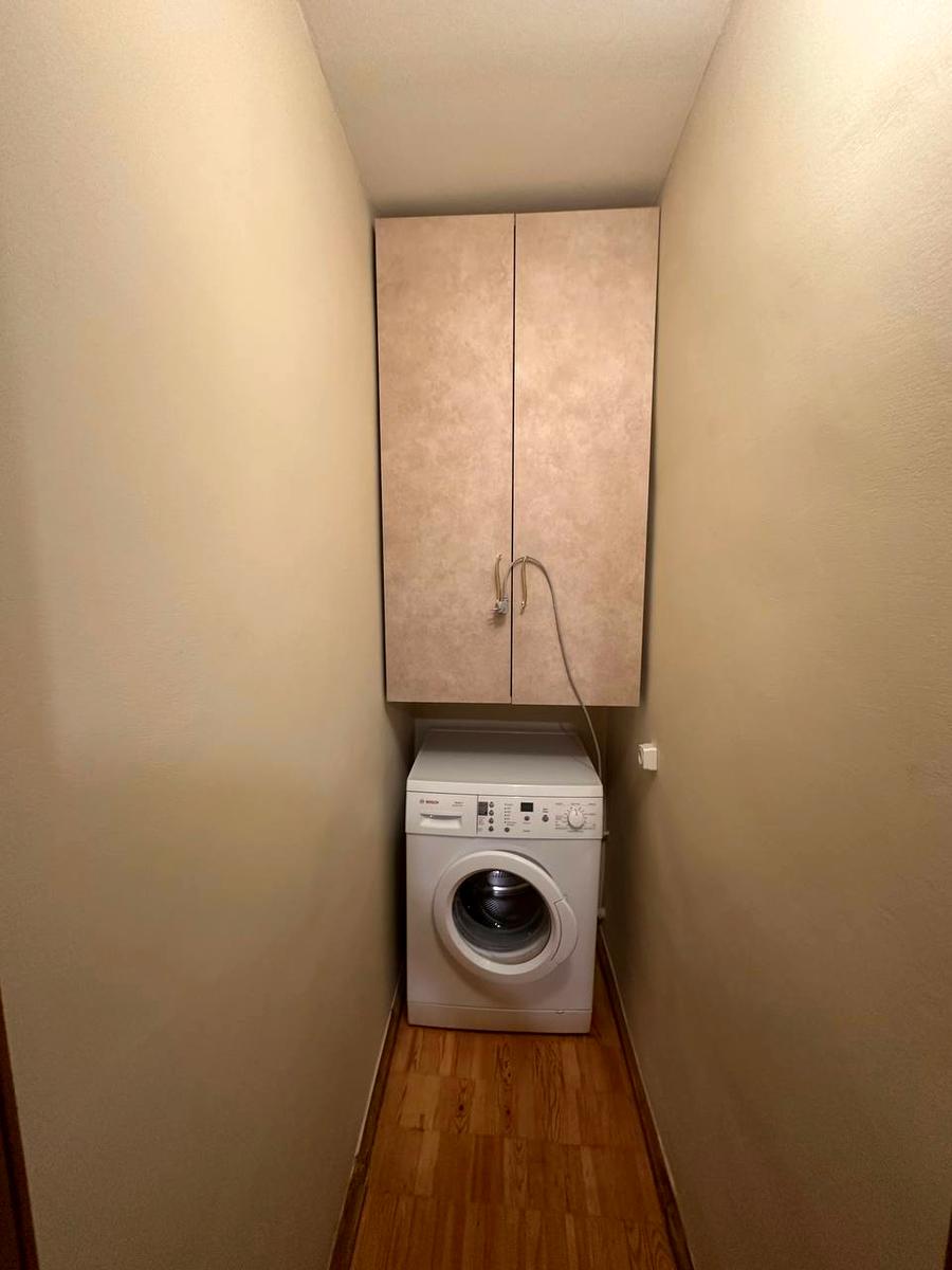 1870037981533583