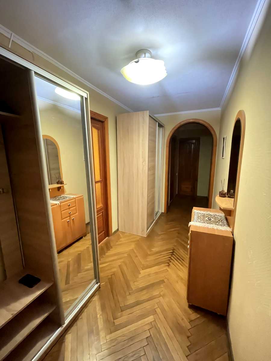 1870040349061312