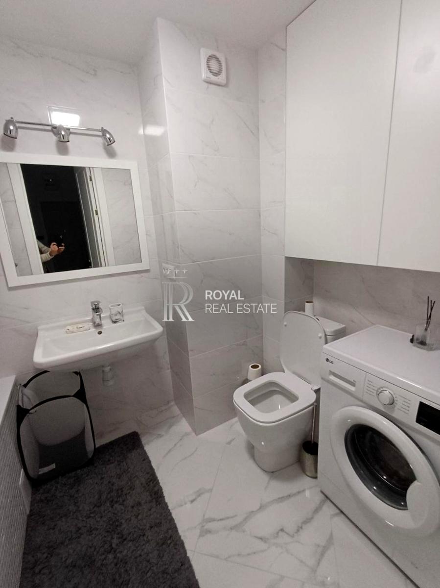 1870040353316414