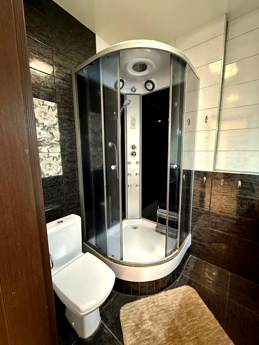 1870042867932745