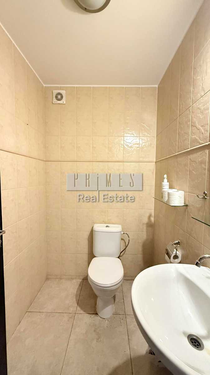 1870043563689805