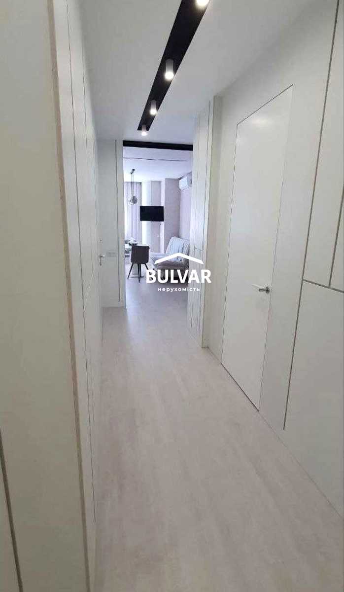 1870043967972230