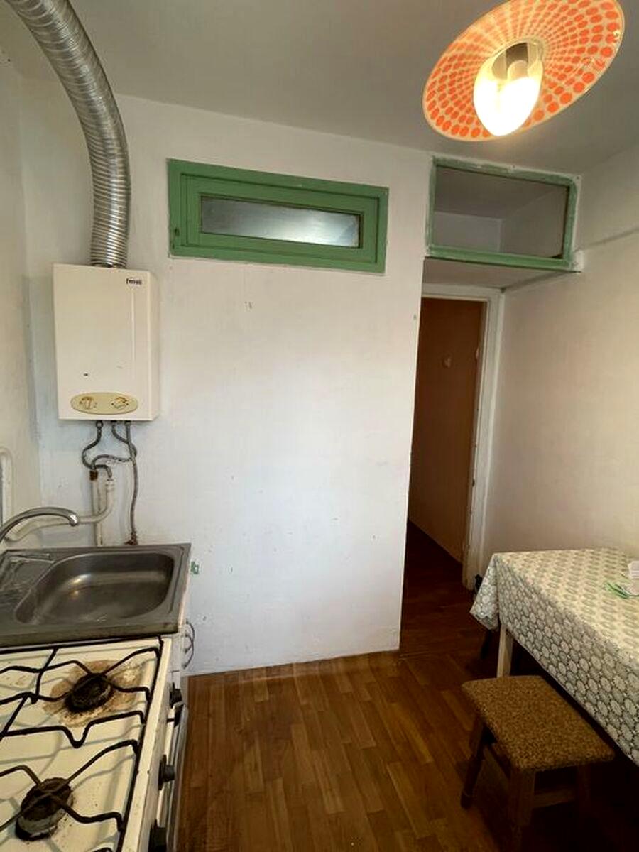 1870046588244329