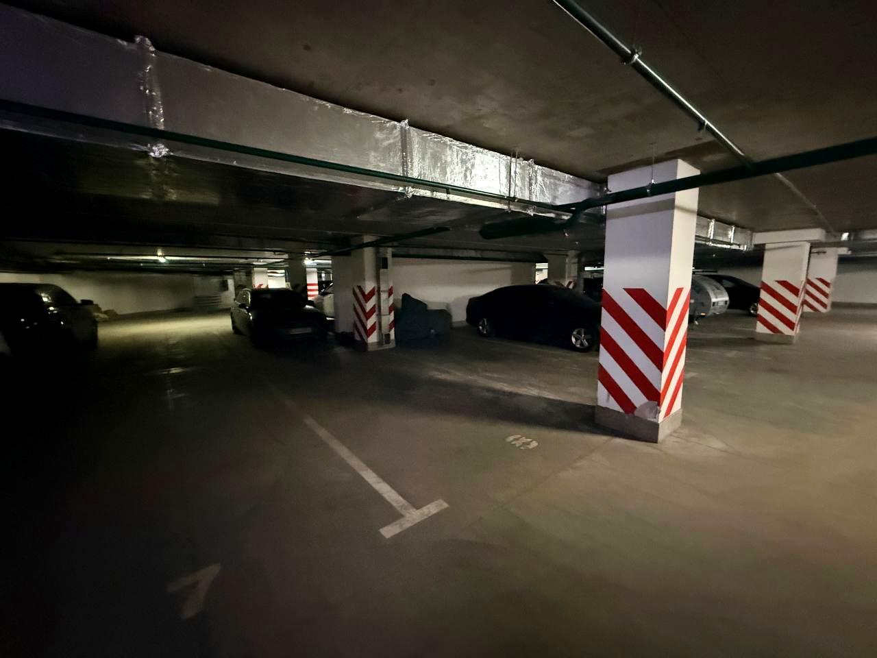 1870046898865599