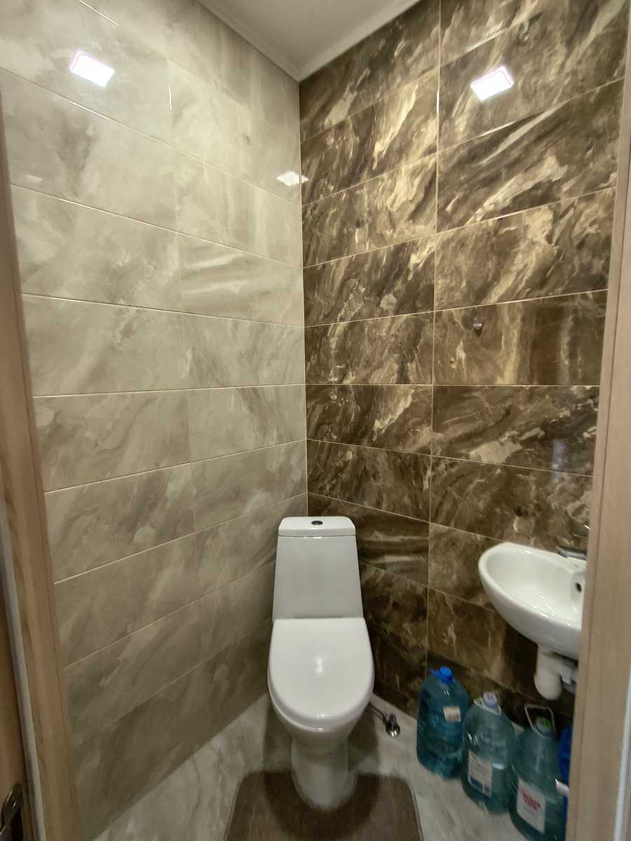 1870046911004773