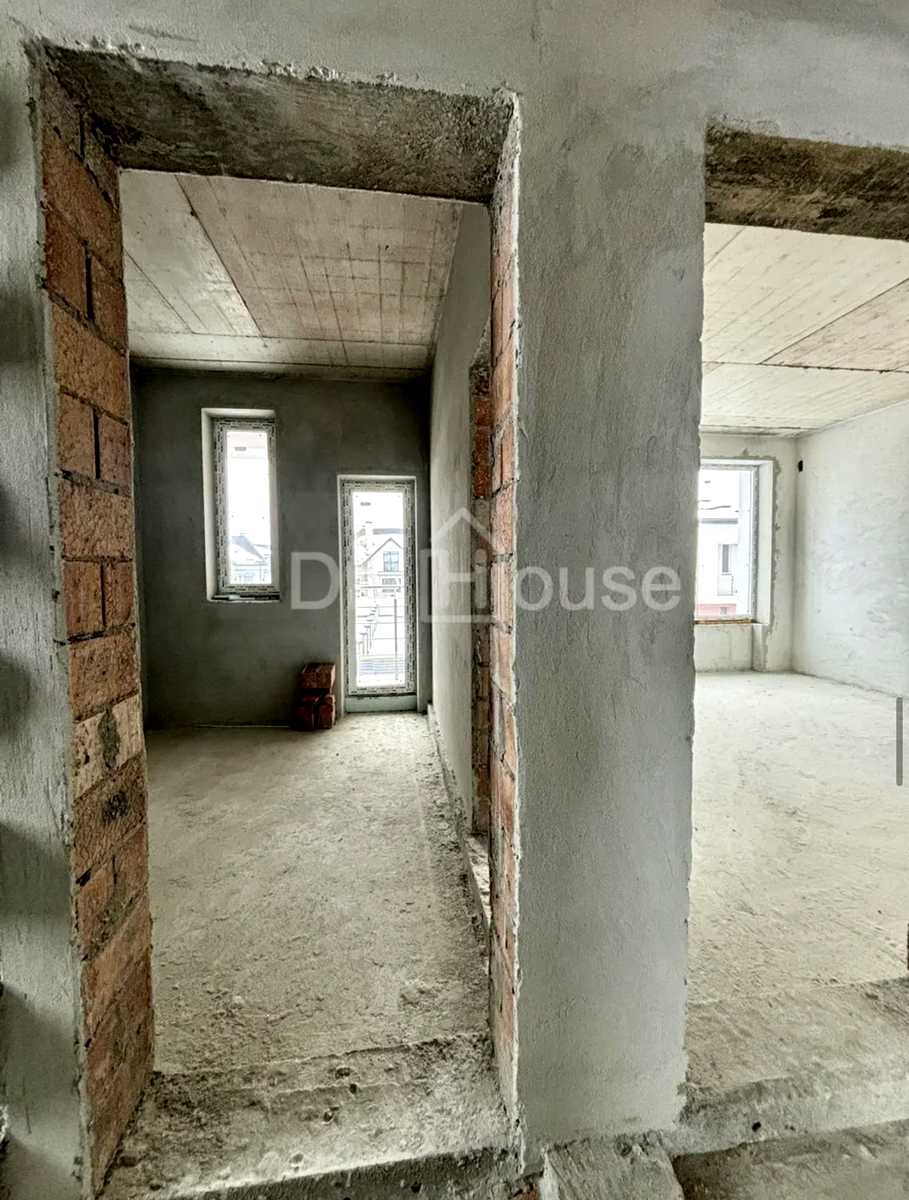 1870048264496308
