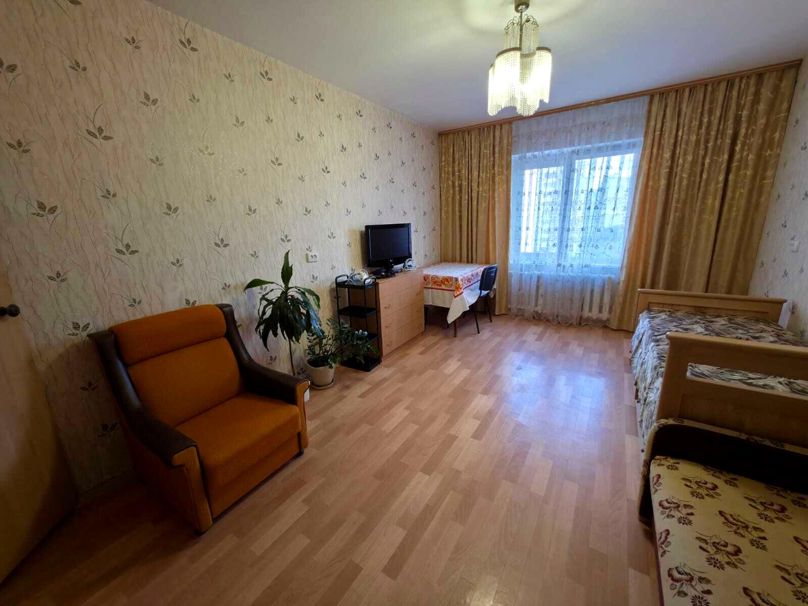 1870049769703897
