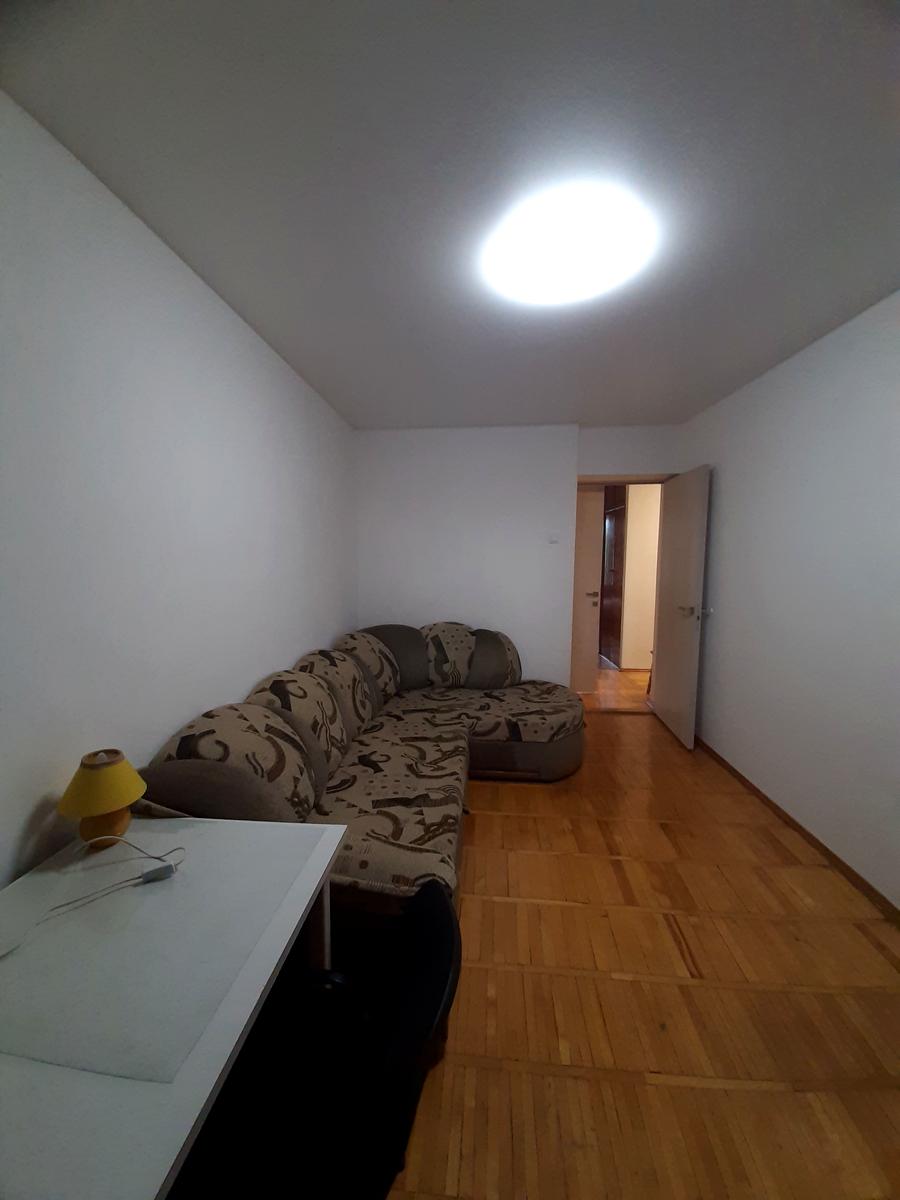 1870050673431035