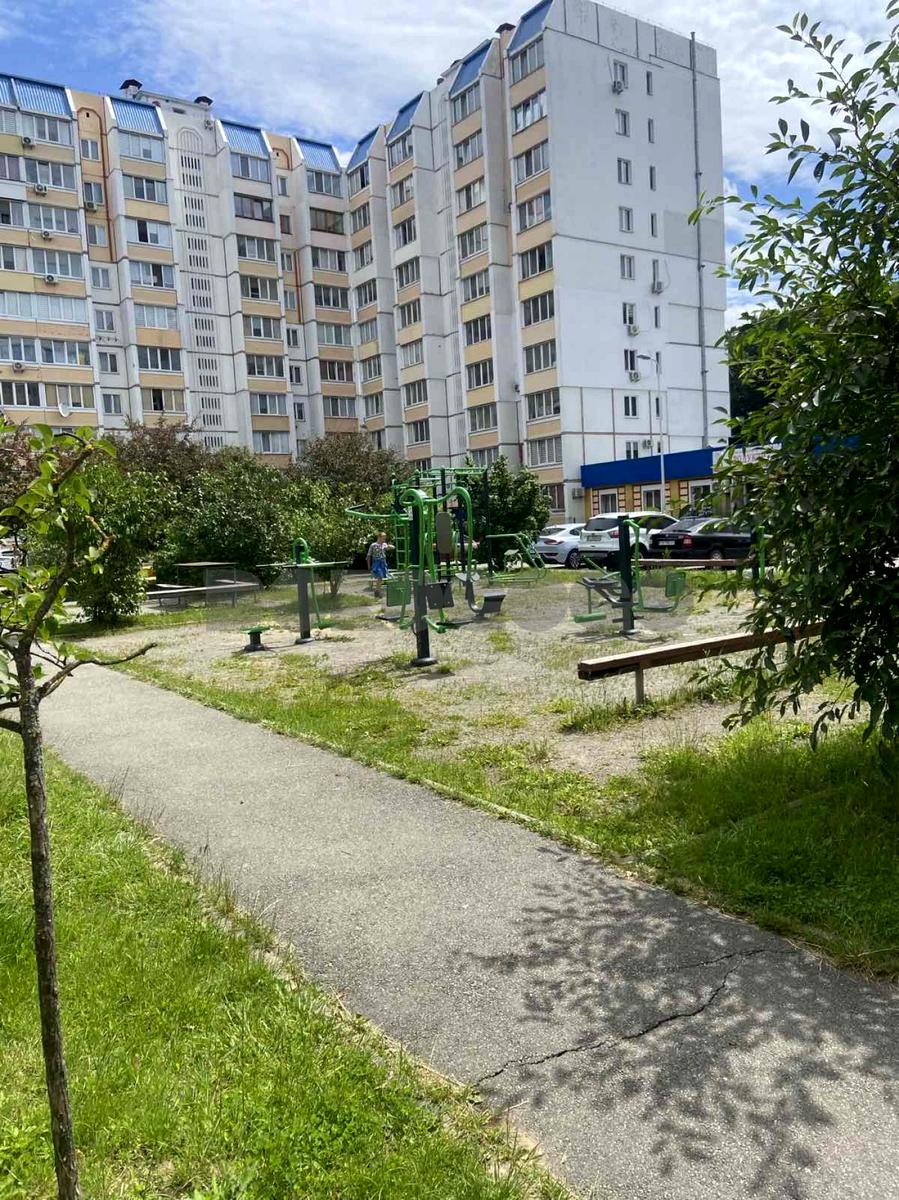 1870053316564641