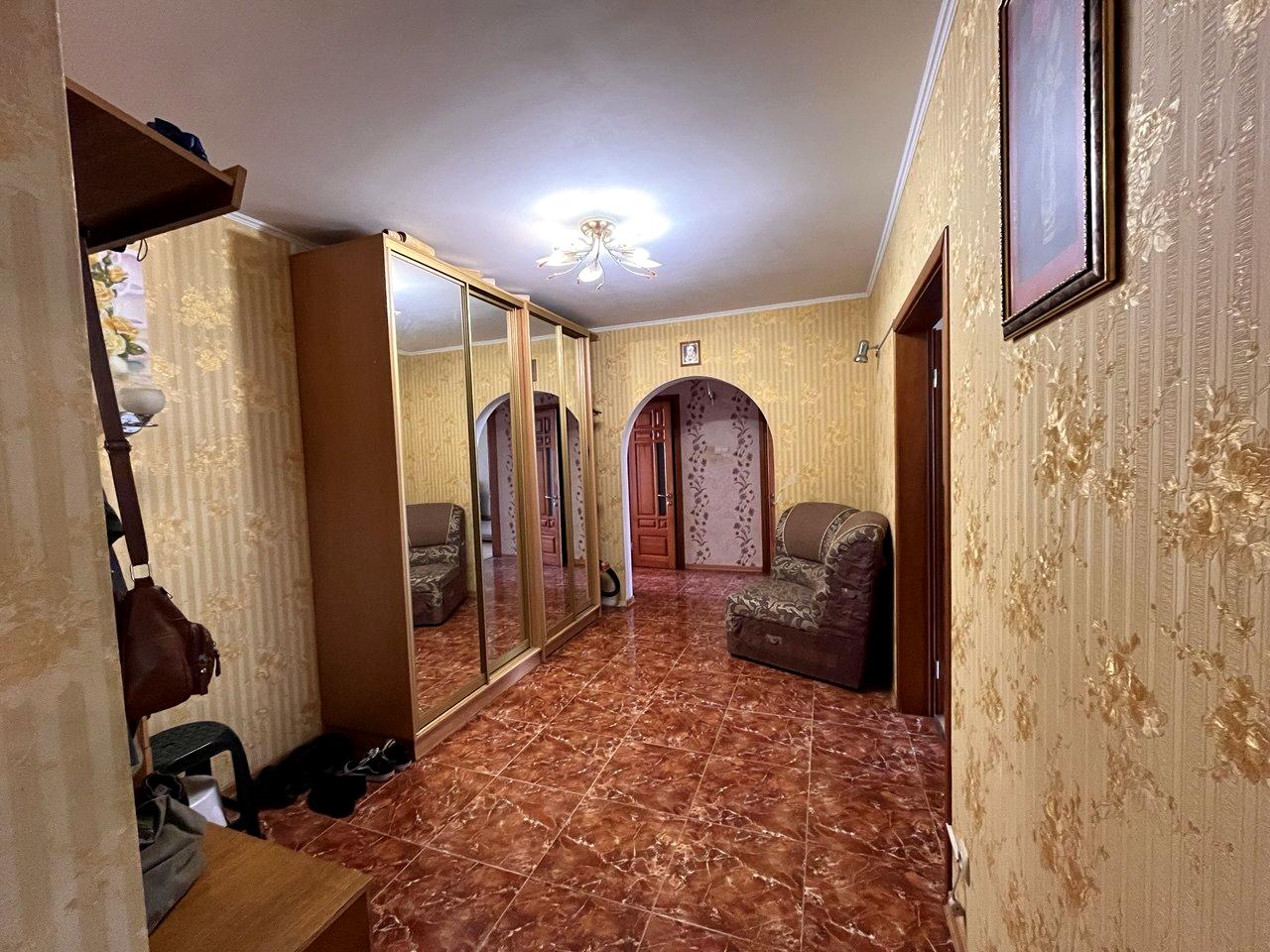 1870053469548759