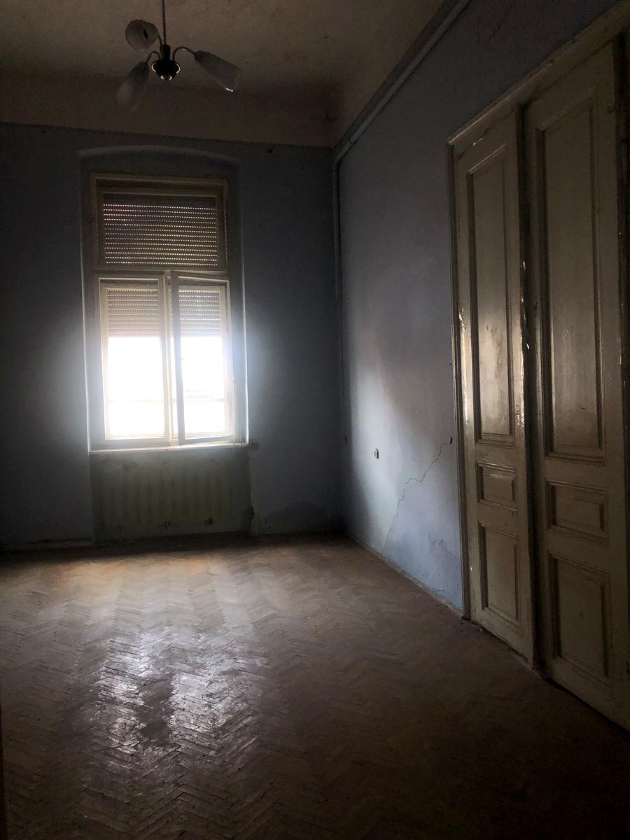1870053866345967