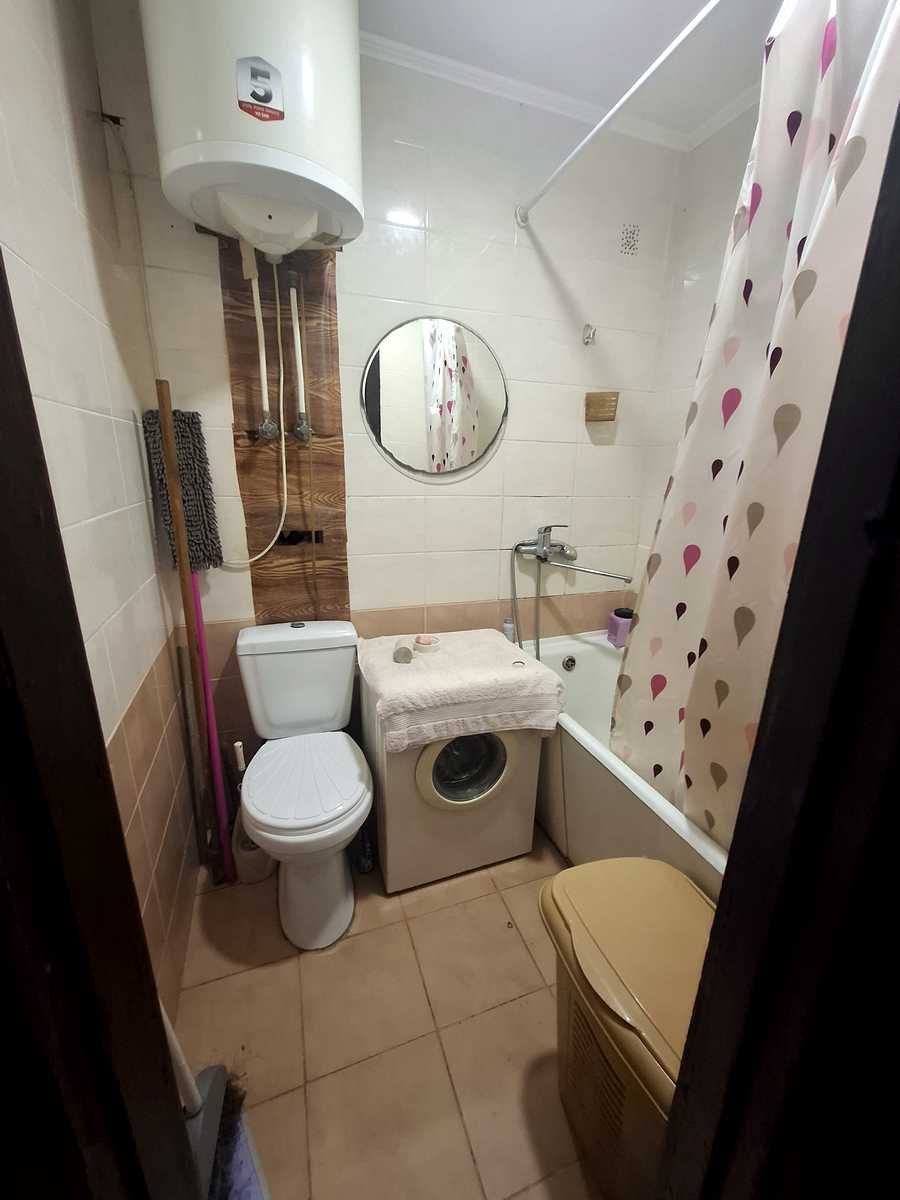 1870056391340448
