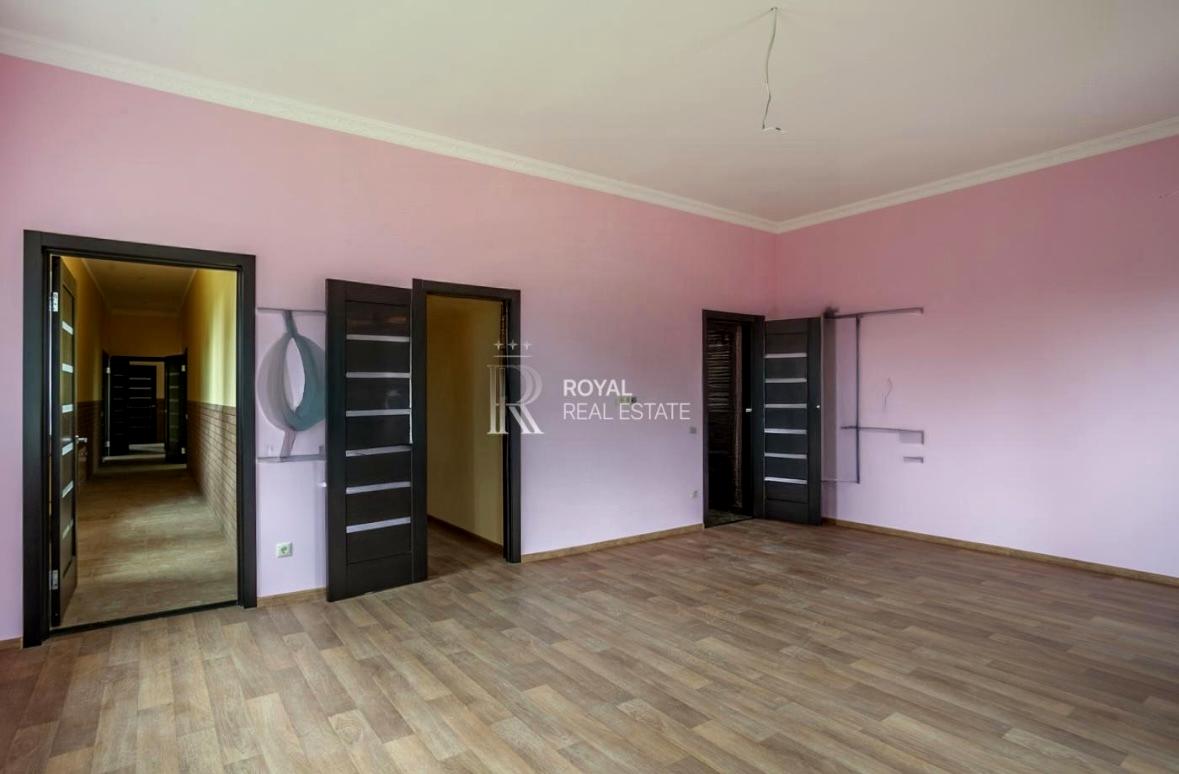 1870056693261414