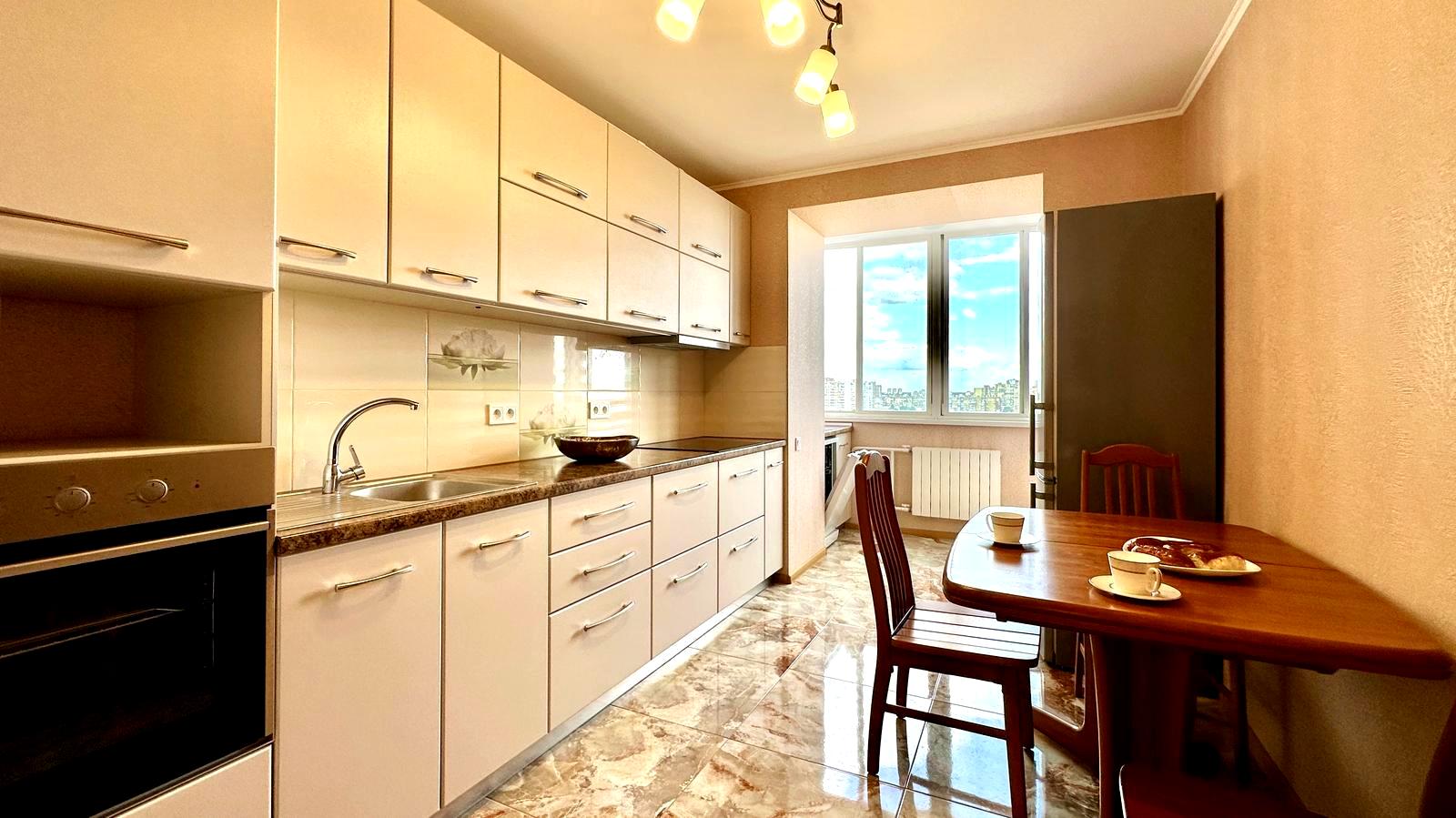 1870057947179023