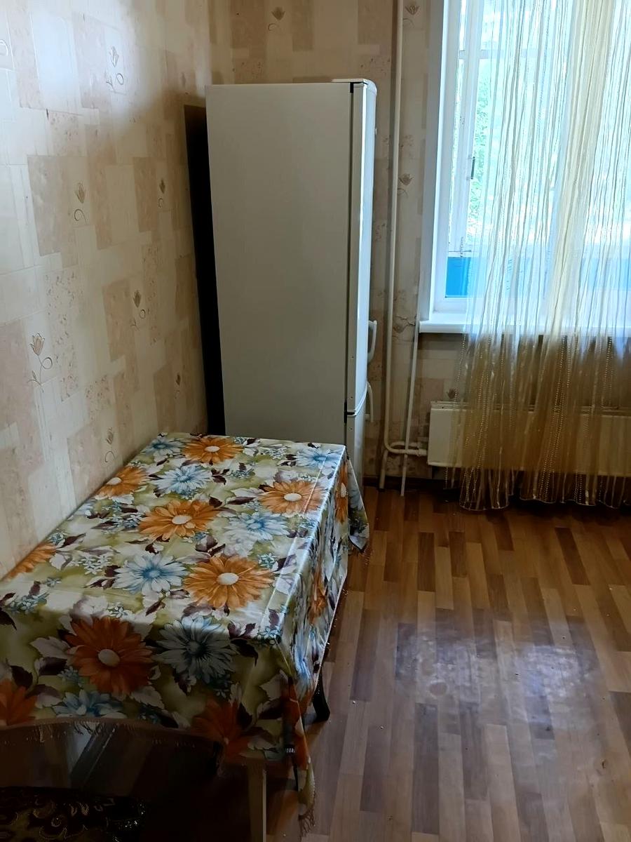 1870060190556903