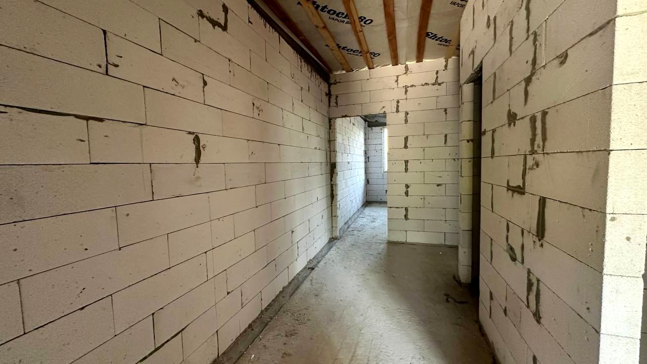 1870063360297697
