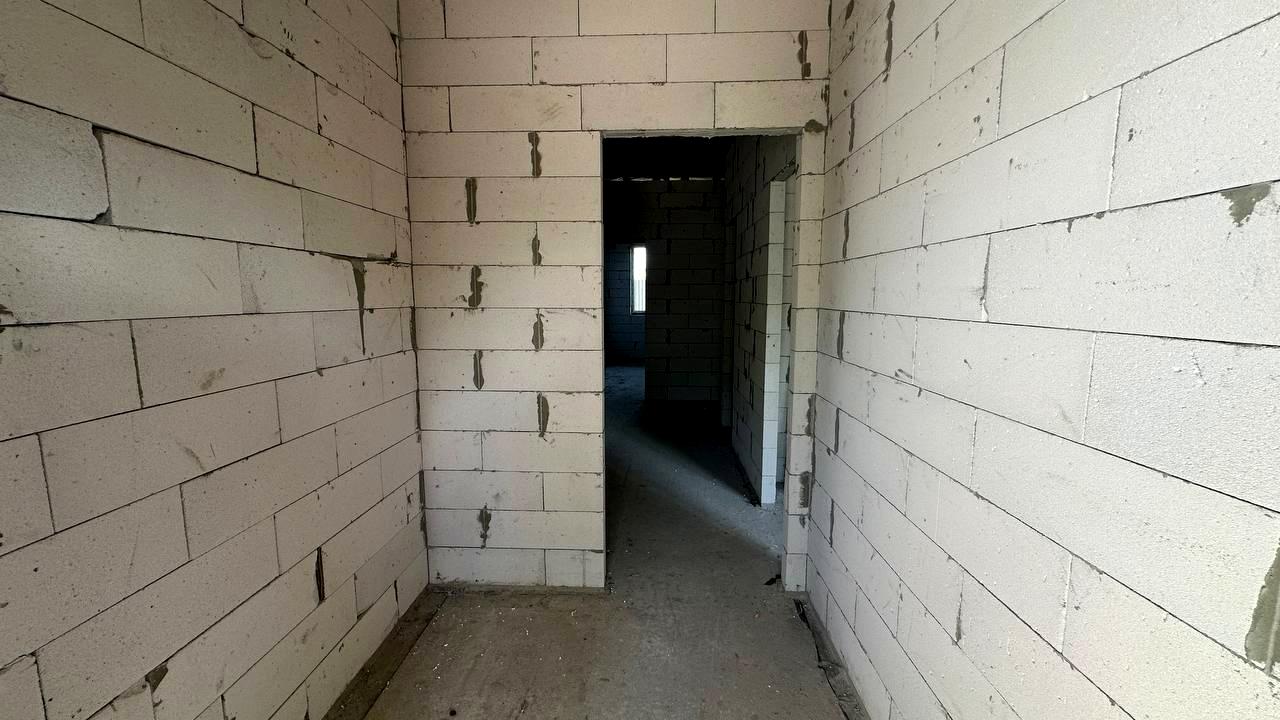 1870063360317695