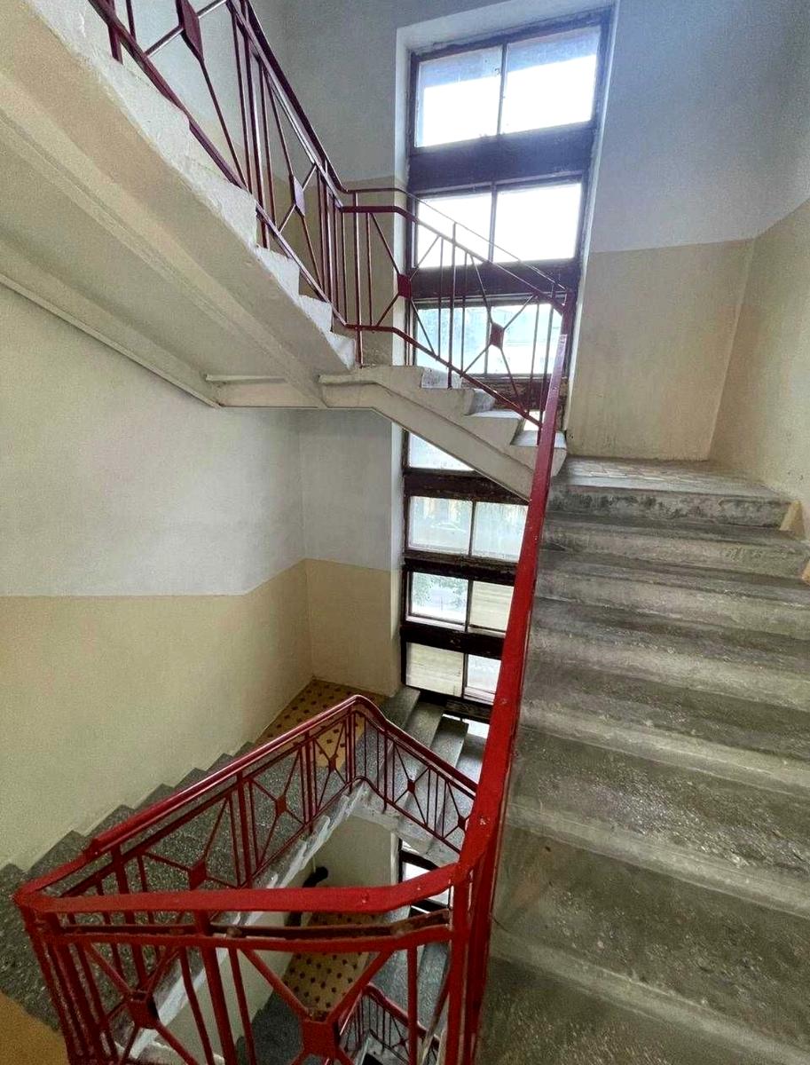 1870064926395430