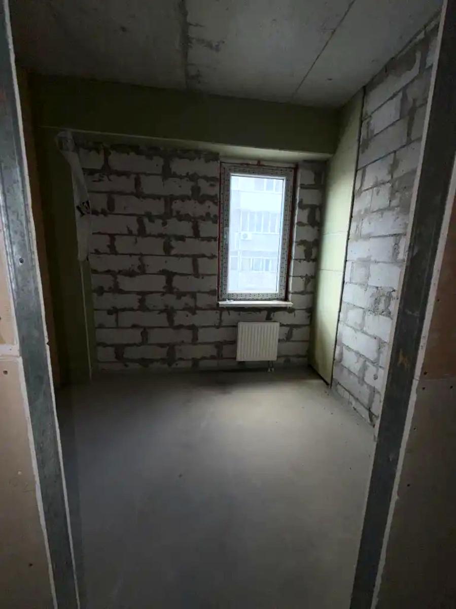 1870071761413472