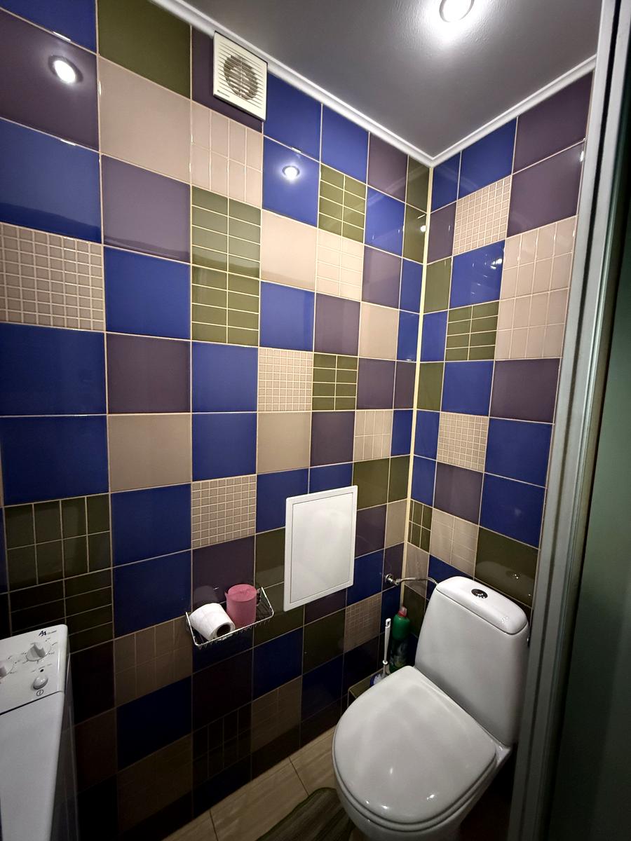 1870078996743090