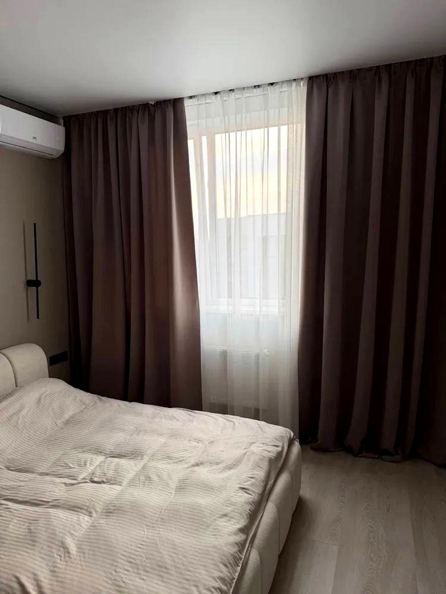 1870081759912921