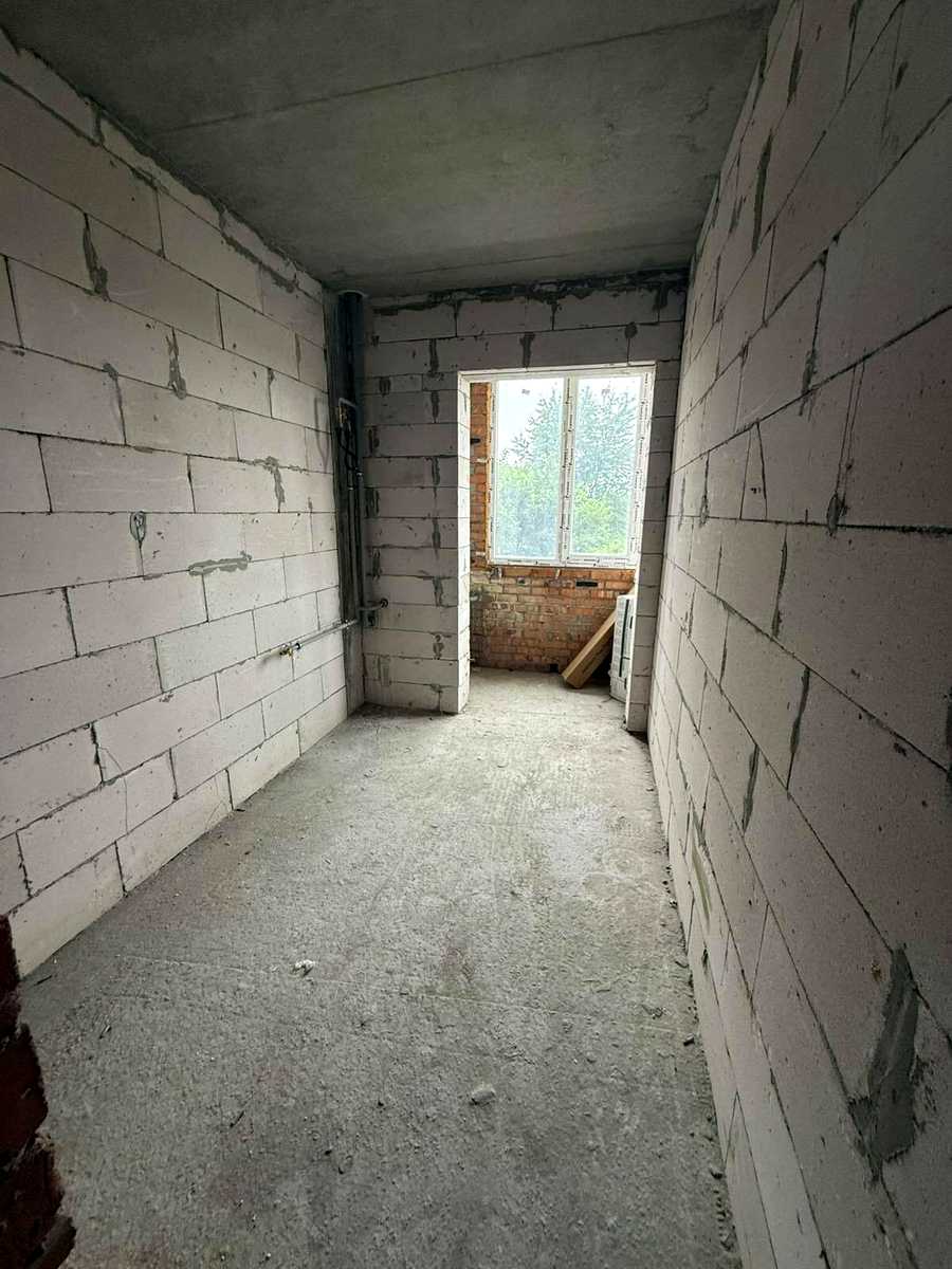 1870130066930411