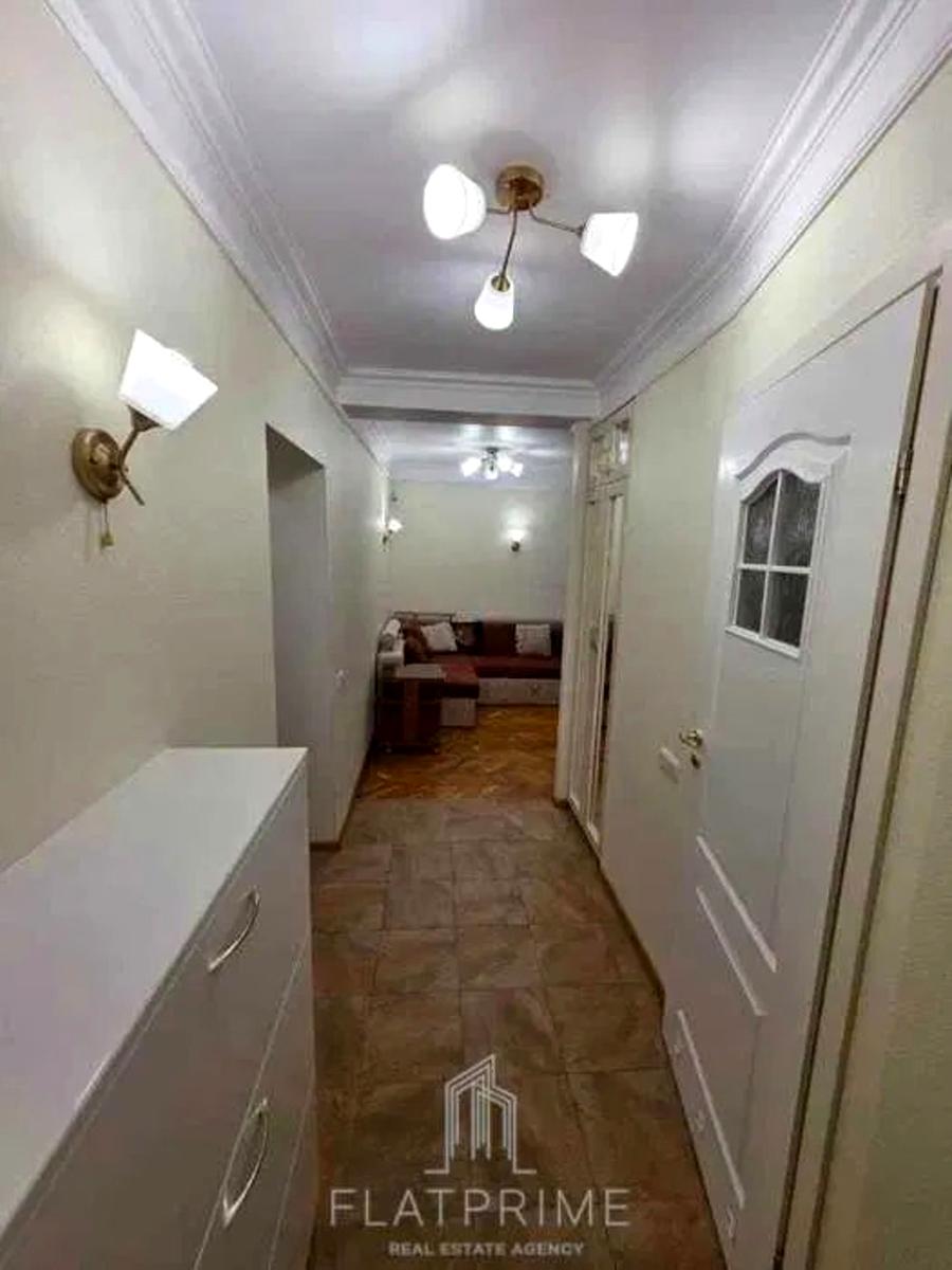 1870135924502296