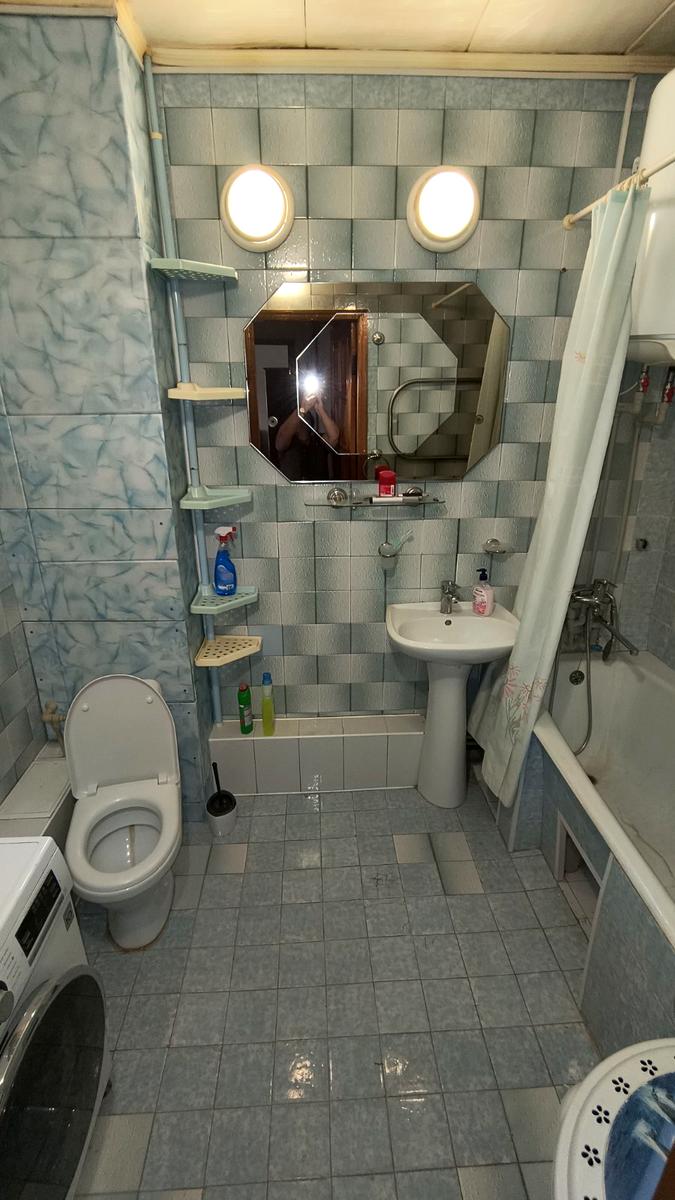 1870138559341429
