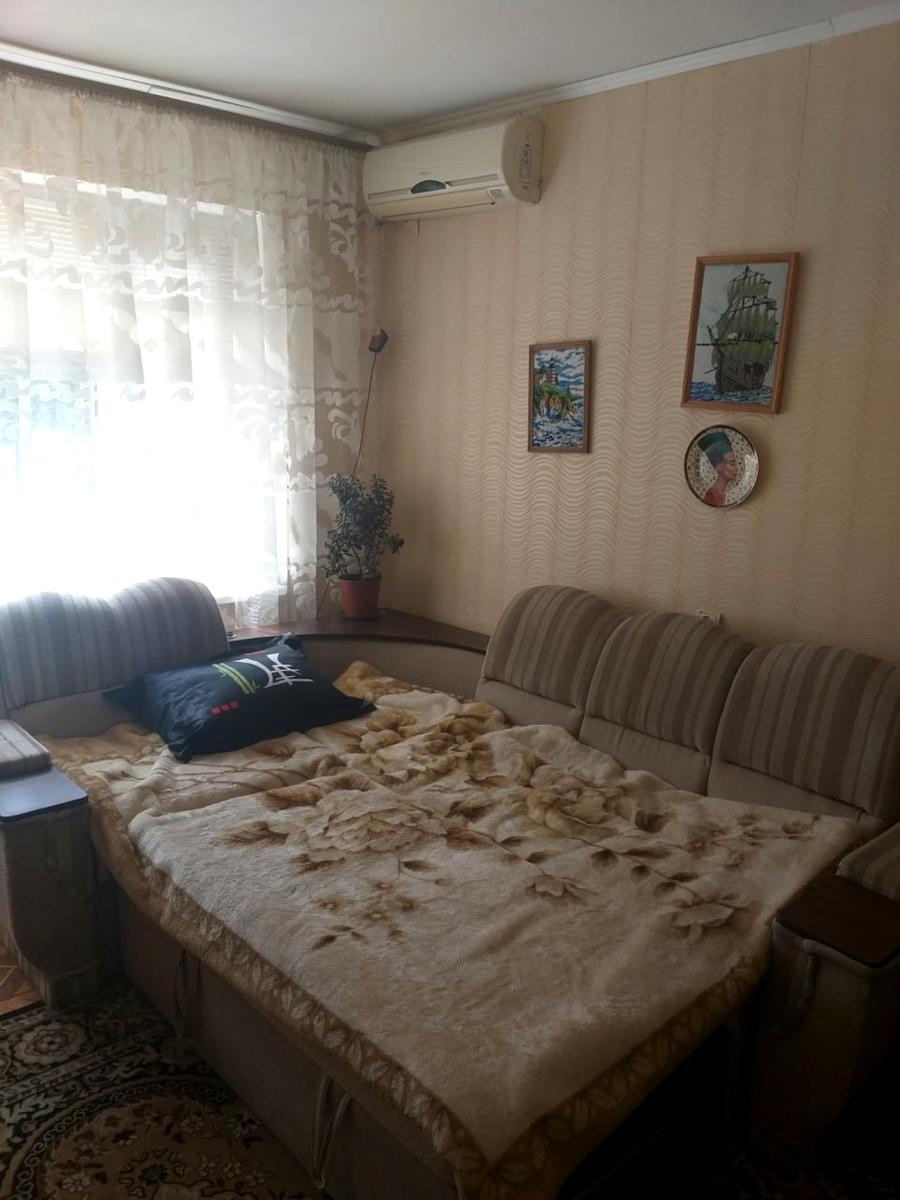 1870144050450256
