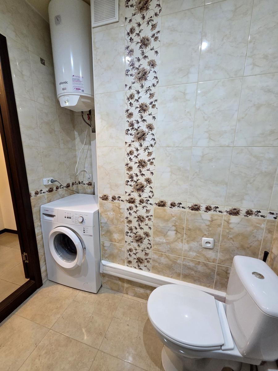 1870145907468202