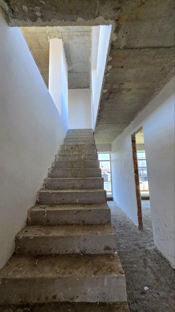 1870149700742226